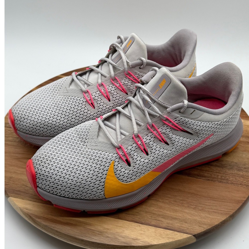 Nike Quest 3 Women's Size 7 1/2 Running Shoes Grey Pink Orange   0441‎
